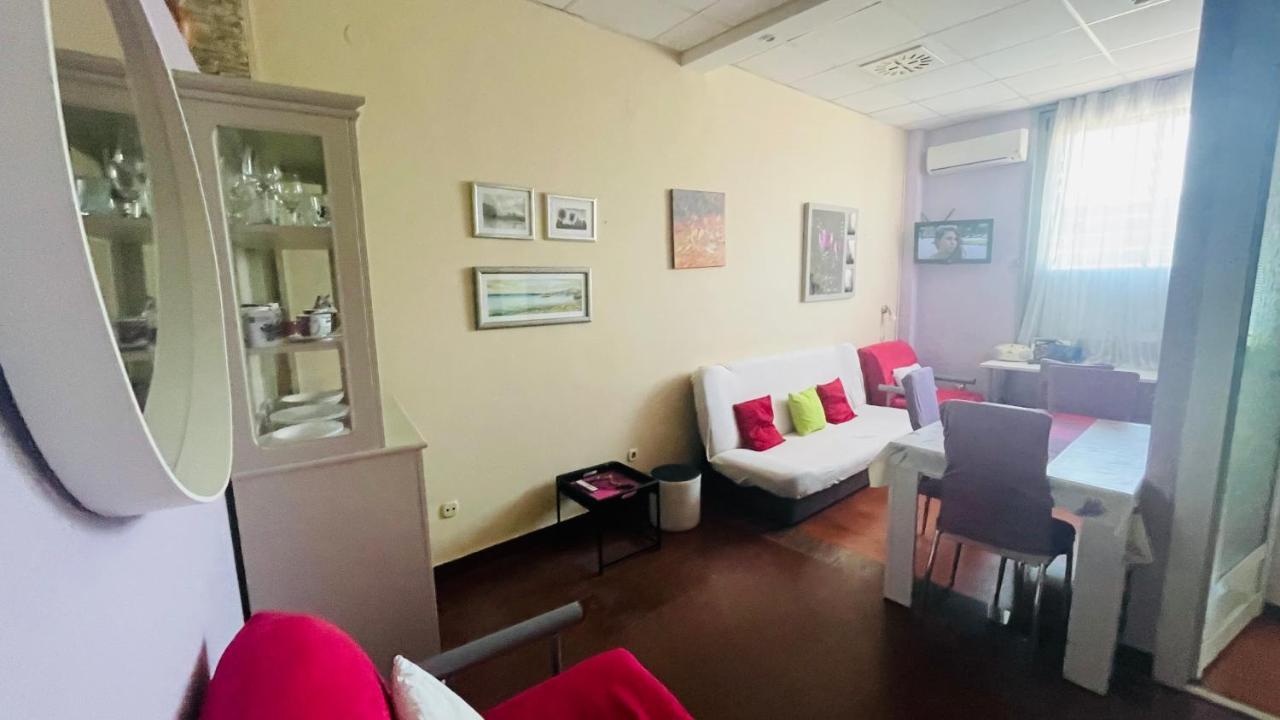 Vintage Apartment Inside City Galleria - Zadar Luaran gambar
